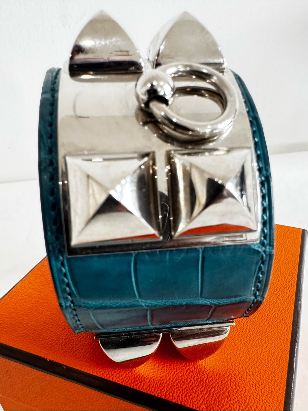 Hermès Matte Alligator collier de Chien bracelet Bleu Izmir S CDC with box
